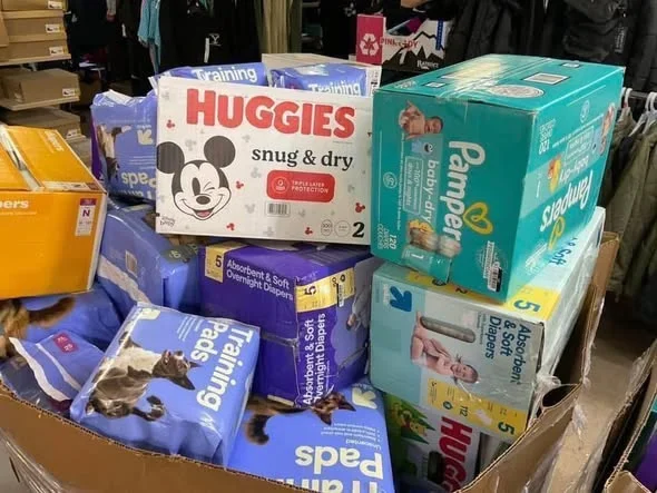 Diapers wholesale stock for global B2B buyers - baby and adult diapers, pull-ups, napkins and wipes