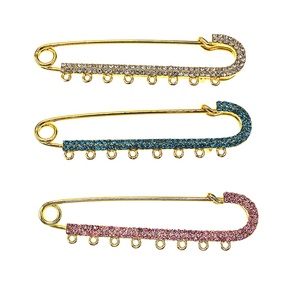 Hijab Pins, Undercaps and Magnetic Hijab Clips Wholesale product photo
