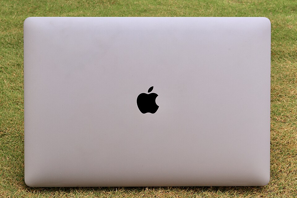 Apple MacBook Pro 13-inch M1 Refurbished Laptop Wholesale