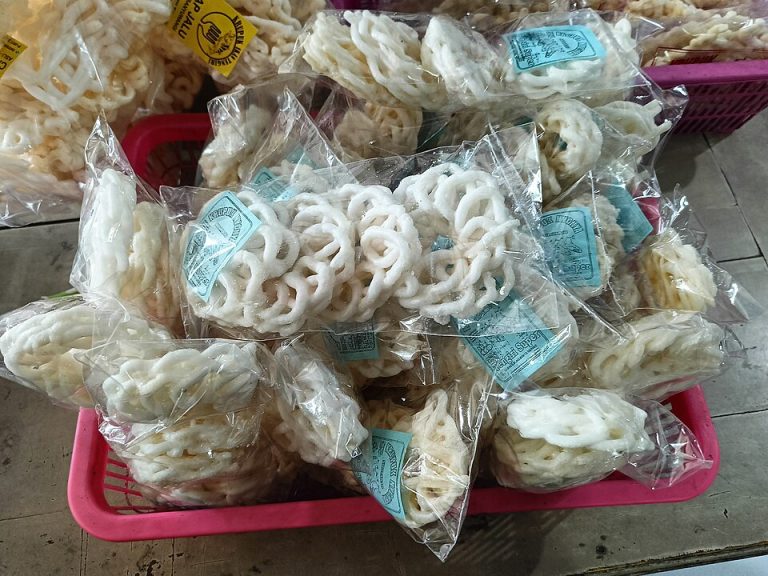 Crackers Wholesale