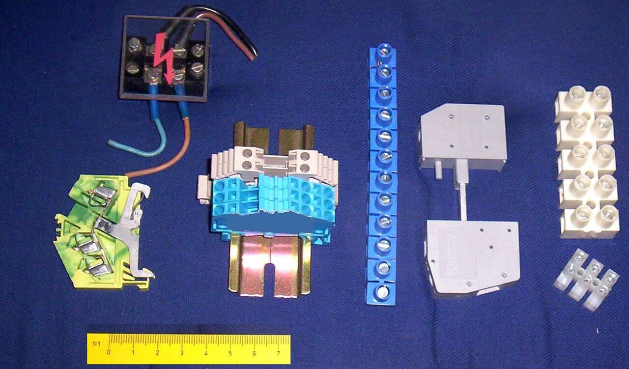 Electronic Connectors & Terminal Blocks Wholesale