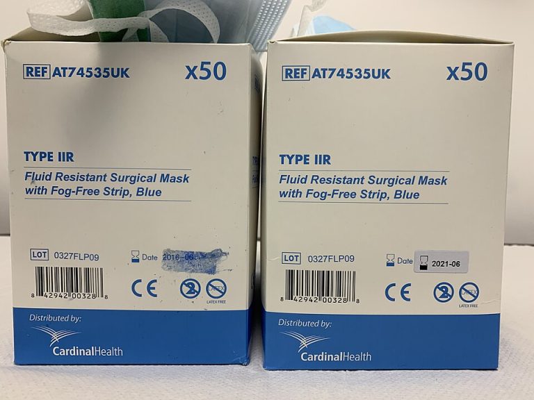 Fluid-Resistant Surgical Face Masks Wholesale