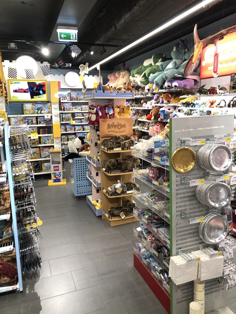 Home, Pets & Toys