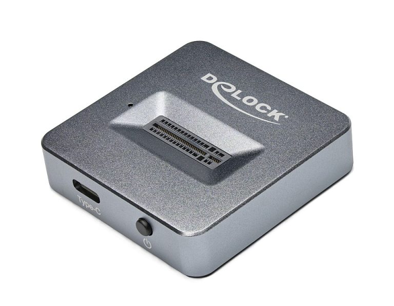 Laptop Docks & USB-C Hubs Wholesale