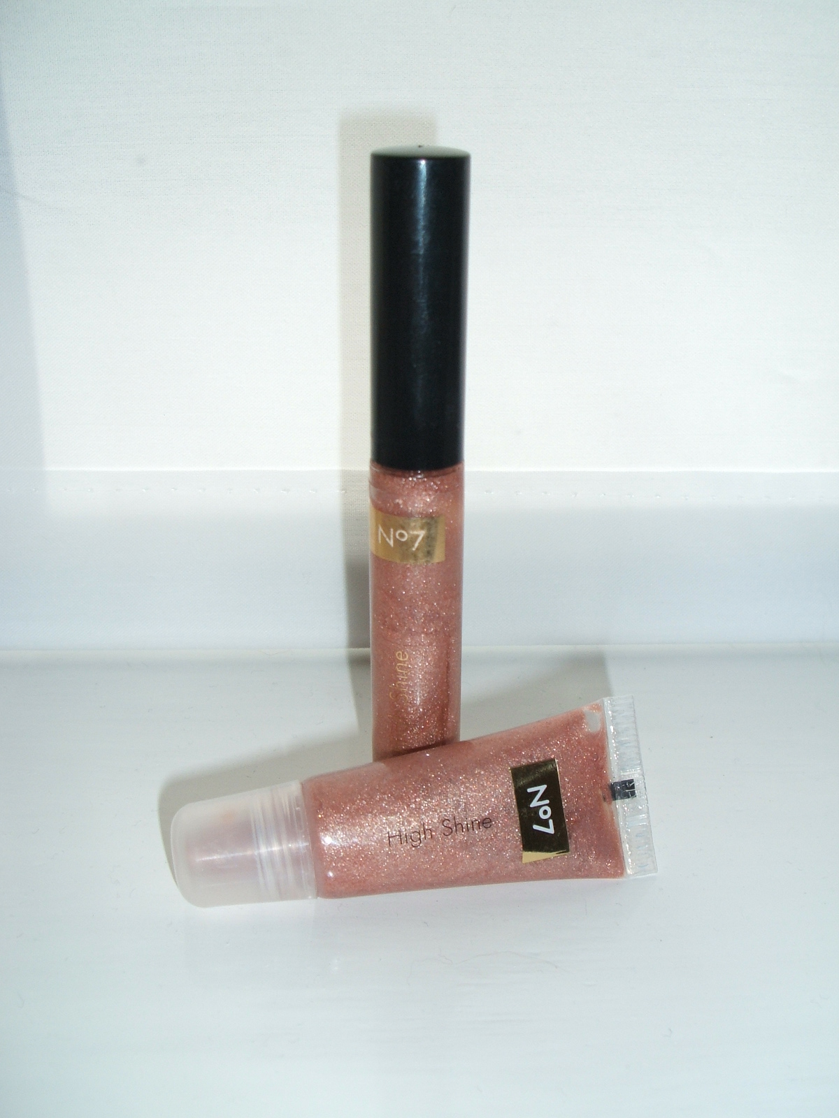 Lip Gloss Assorted Shades Wholesale pack for wholesale and international export
