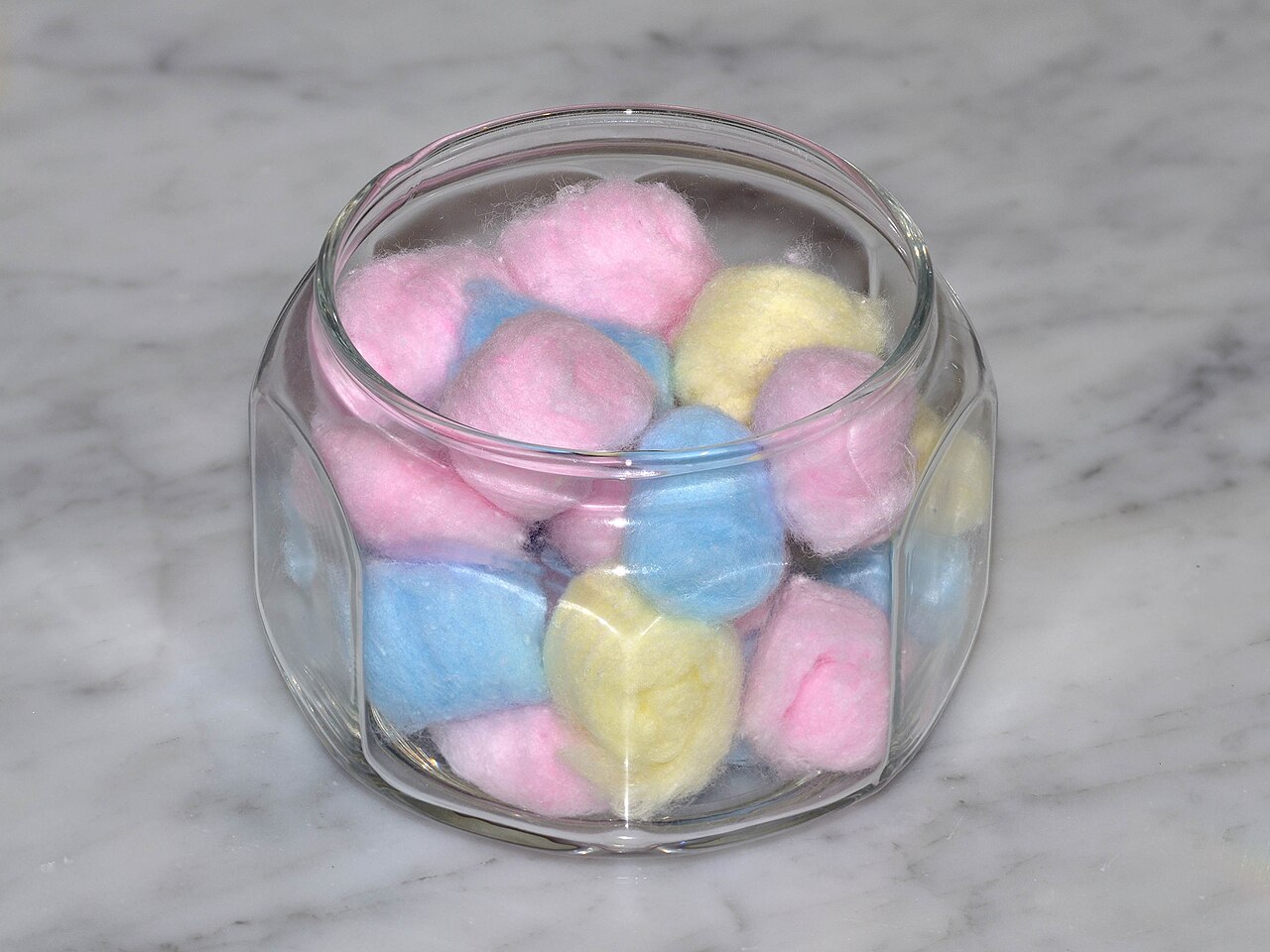 Medical Cotton Rolls and Cotton Balls Wholesale pack for wholesale and international export