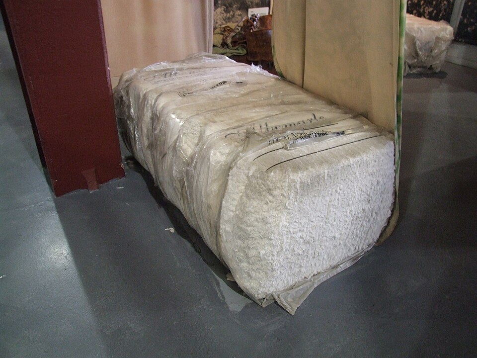 Raw Cotton Bales for Textile Mills