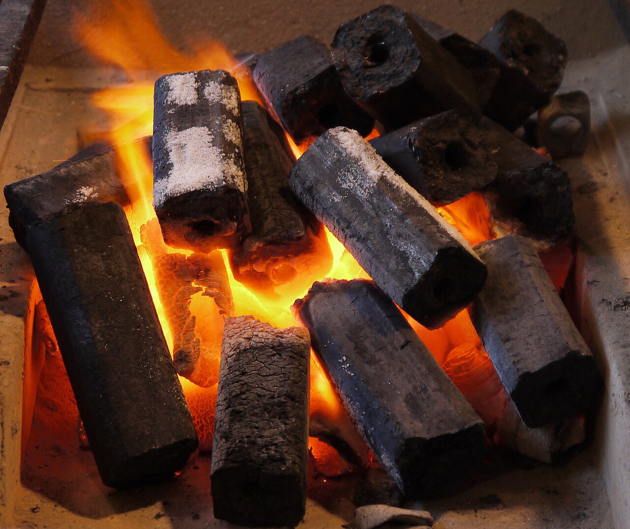 Sawdust Charcoal Briquettes Hexagonal Hollow Core Wholesale pack for wholesale and international export
