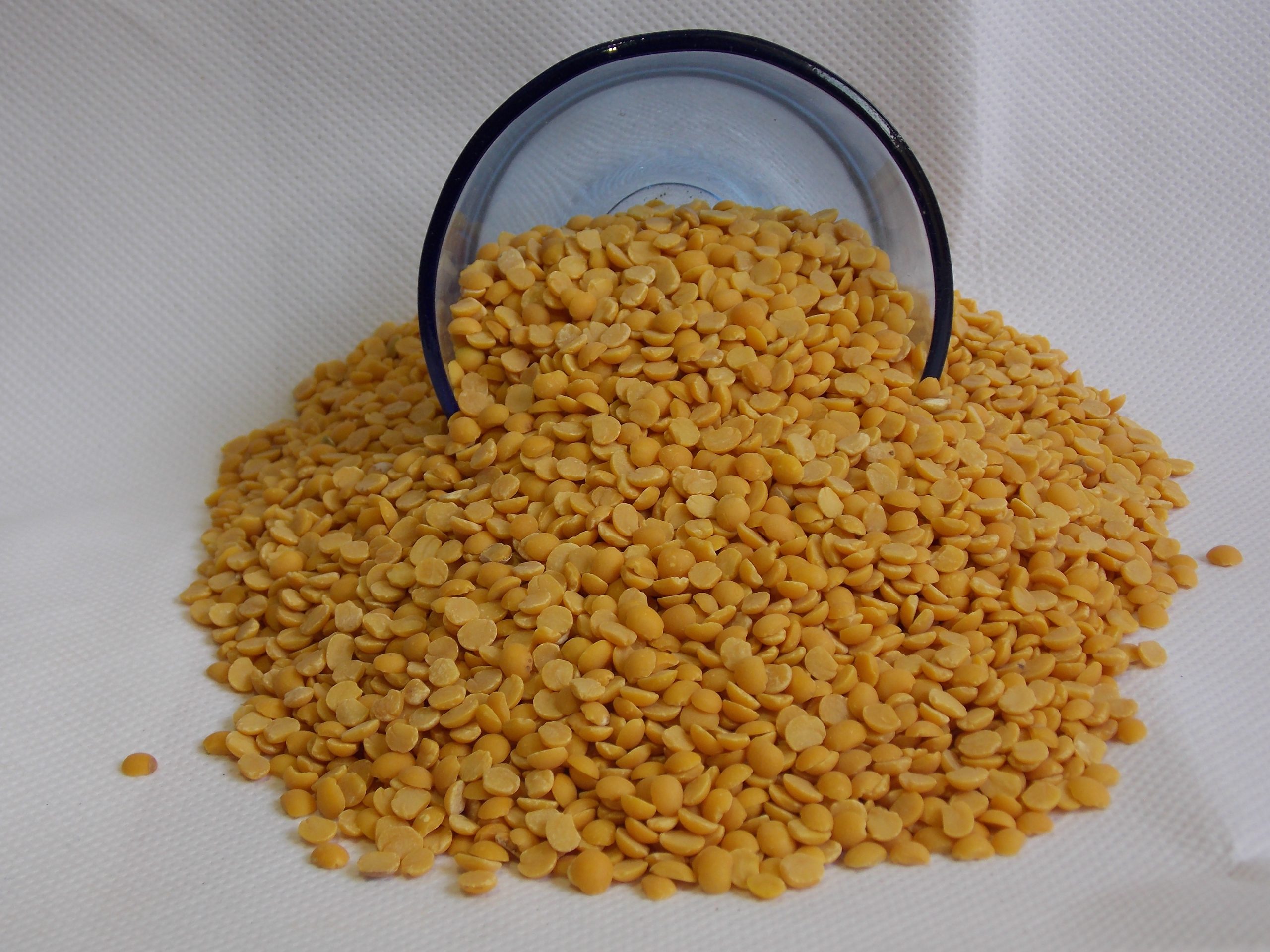 Split Pigeon Peas Wholesale wholesale product