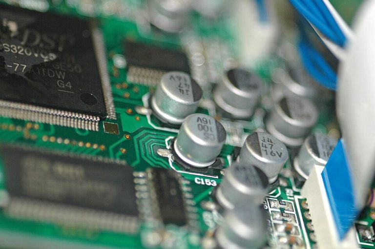 Surface-Mount Resistors and Capacitors Wholesale