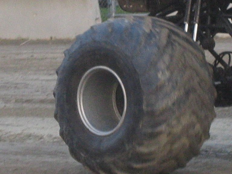 Truck and Bus Tires 11.00R20 Wholesale