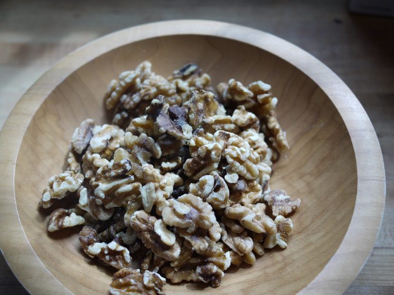 Walnut Halves Wholesale | Bulk B2B Supply