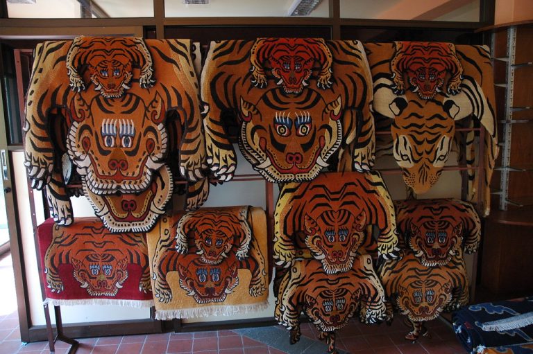 Wool Carpets and Rugs Wholesale